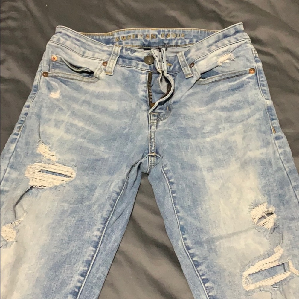 American Eagle Skinny Jeans. Size 28 x 30.